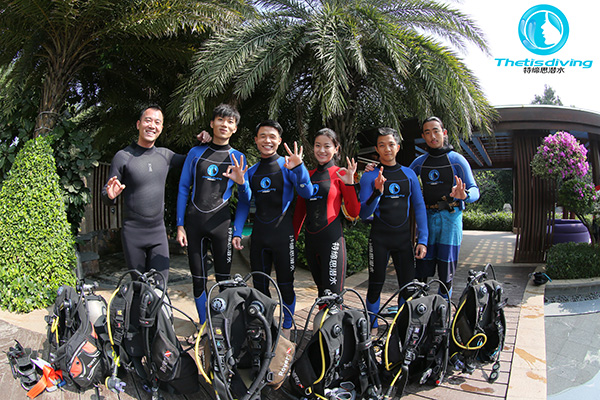 12/12正式上線！PADI 最新課程【休閑潛水員Resort Diver】 丨 一天拿證，潛遍全球